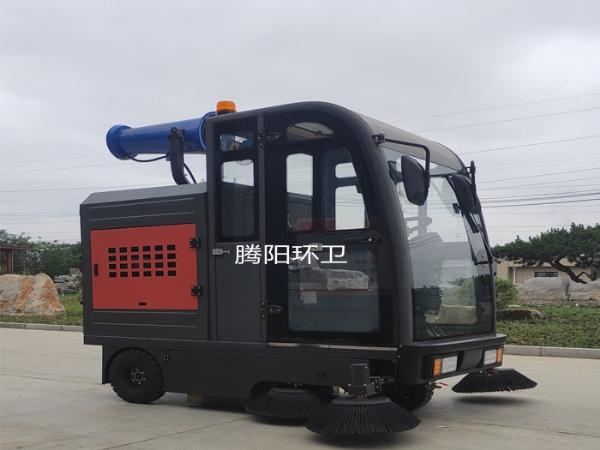 環衛清掃車?是如何避免清掃揚塵的