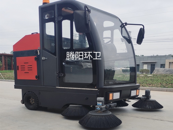 地面清潔應該使用什么樣的電動掃地車？