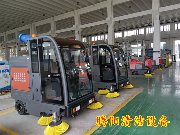 關于電動掃地車你了解多少