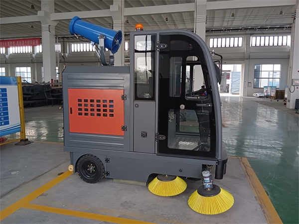 TY-2000封閉駕駛式電動掃地車