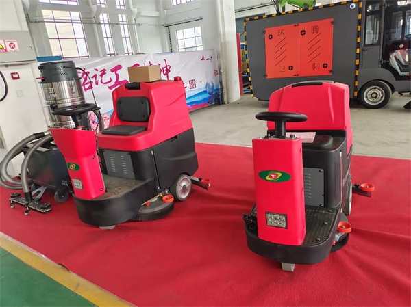 駕駛式電動洗地機商場使用實拍